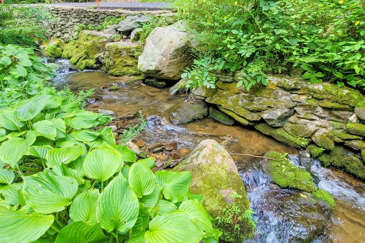 Dancing Brook Hotel Gatlinburg Exterior photo