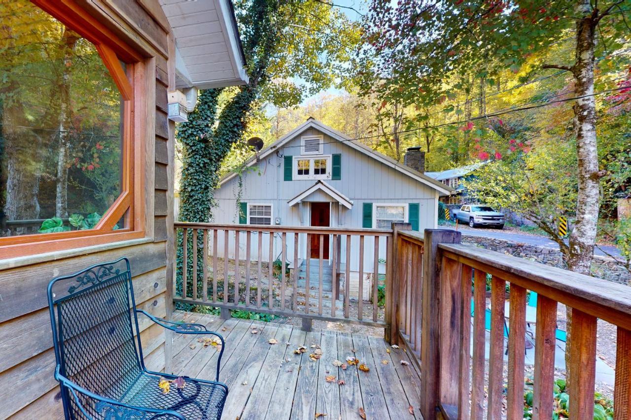 Dancing Brook Hotel Gatlinburg Exterior photo